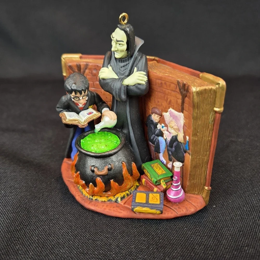 Harry Potter Potions Master 2001 Hallmark Keepsake Christmas Ornament